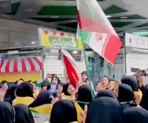 نوای محلی؛ زنان بختیاری با صداشون عرش به لرزه درآوردن برای رهبر امت شیرومه خوندن