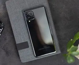 آنباکس کردن گوشی سامسونگ مدل گلکسی M62 + ویدیو با کیفیت 1080