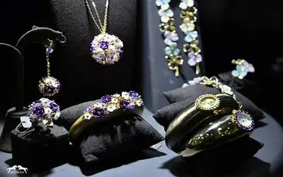 (عکس) دستبند 78 میلیاردی در یک جواهر فروشی در تهران