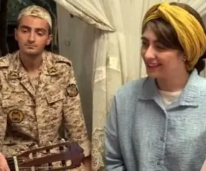 آواز معروفا؛ بنیامین بهادری تو دورهمی کنار همسرش چه آهنگی میخونه با حال پریشون