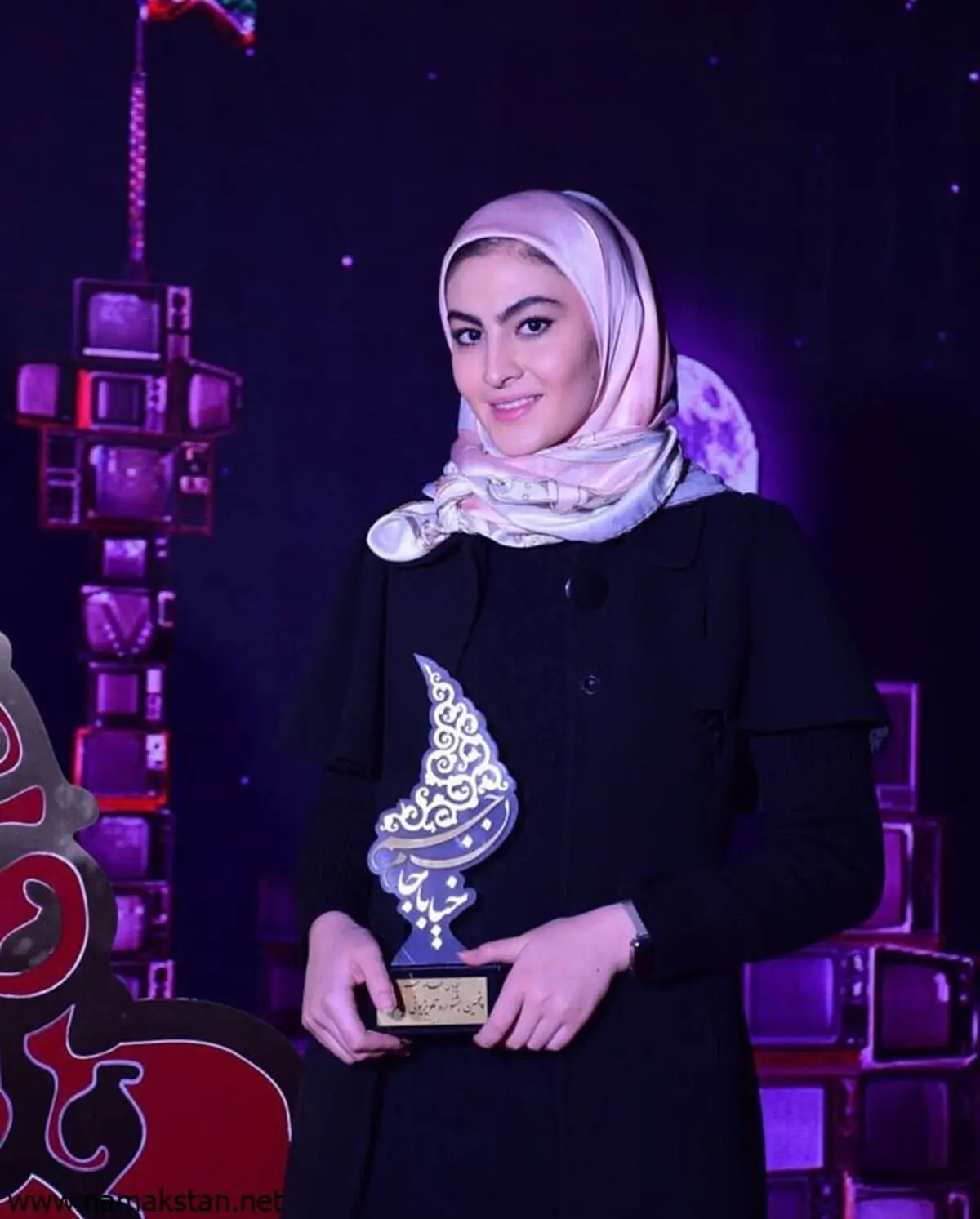 مریم-مومن-در-برنامه-خیابان-جام-جم
