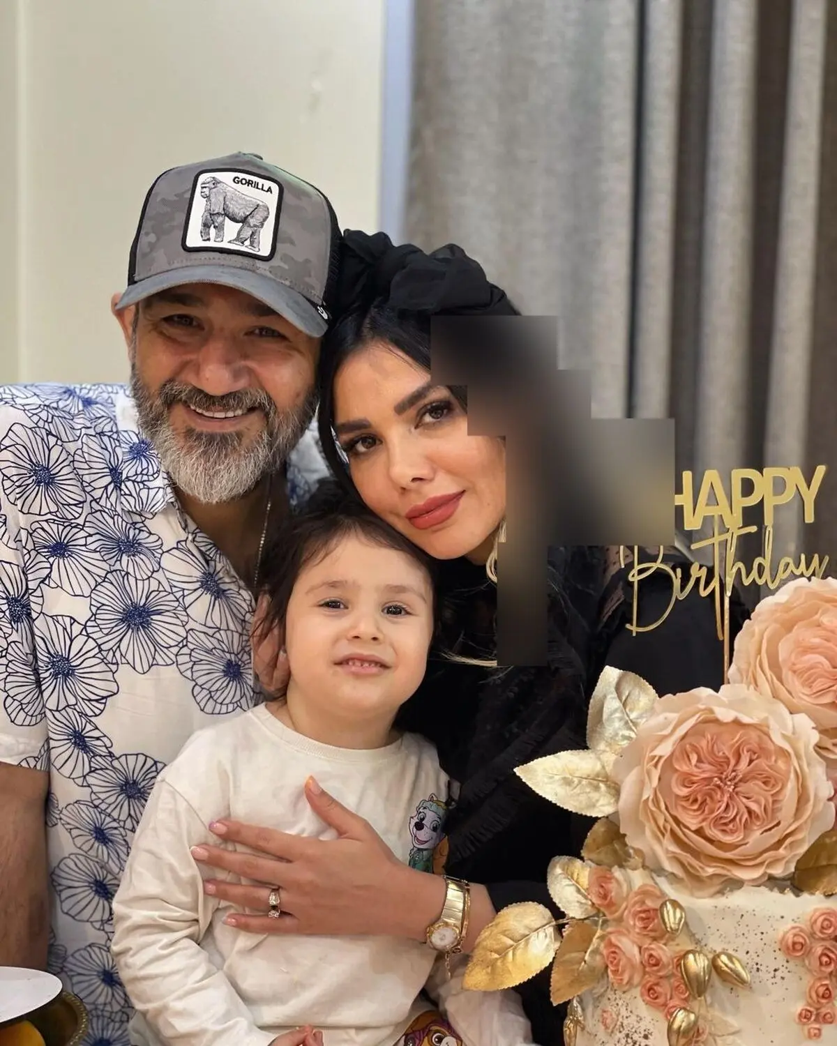 mehranghafourian_official__281554305_1077184726210966_5697575723197521704_n (1)