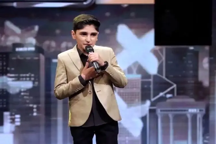 آواز محلی؛ علی طولابی انقد شنیدنی و روان ترکی خوند مجریا هنگن انگار صادره از تبریزه