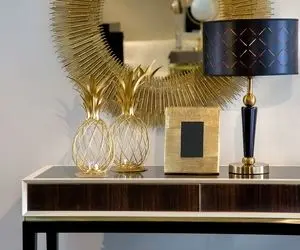 چیدانه خیلی قشنگ؛ میز کنسول رو چطور دیزاین کنیم؟ ایده های چیدمان شیک و دلبرانه