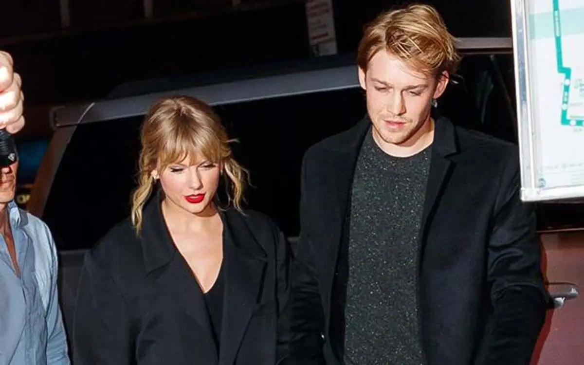 rs_634x1024-191006072739-634-taylor-swift-joe-alwyn.cm.10619