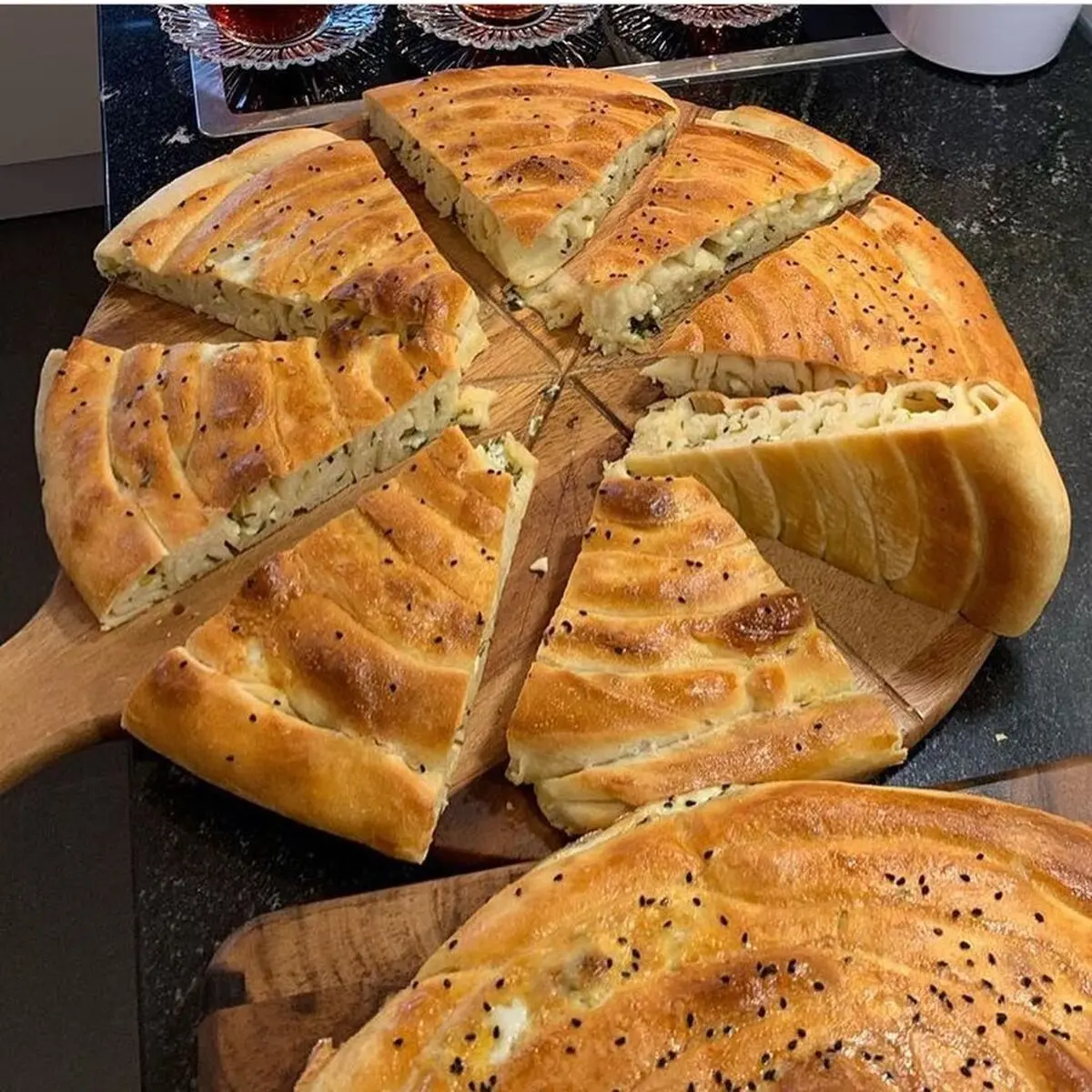 طرز تهیه نان پنیری 