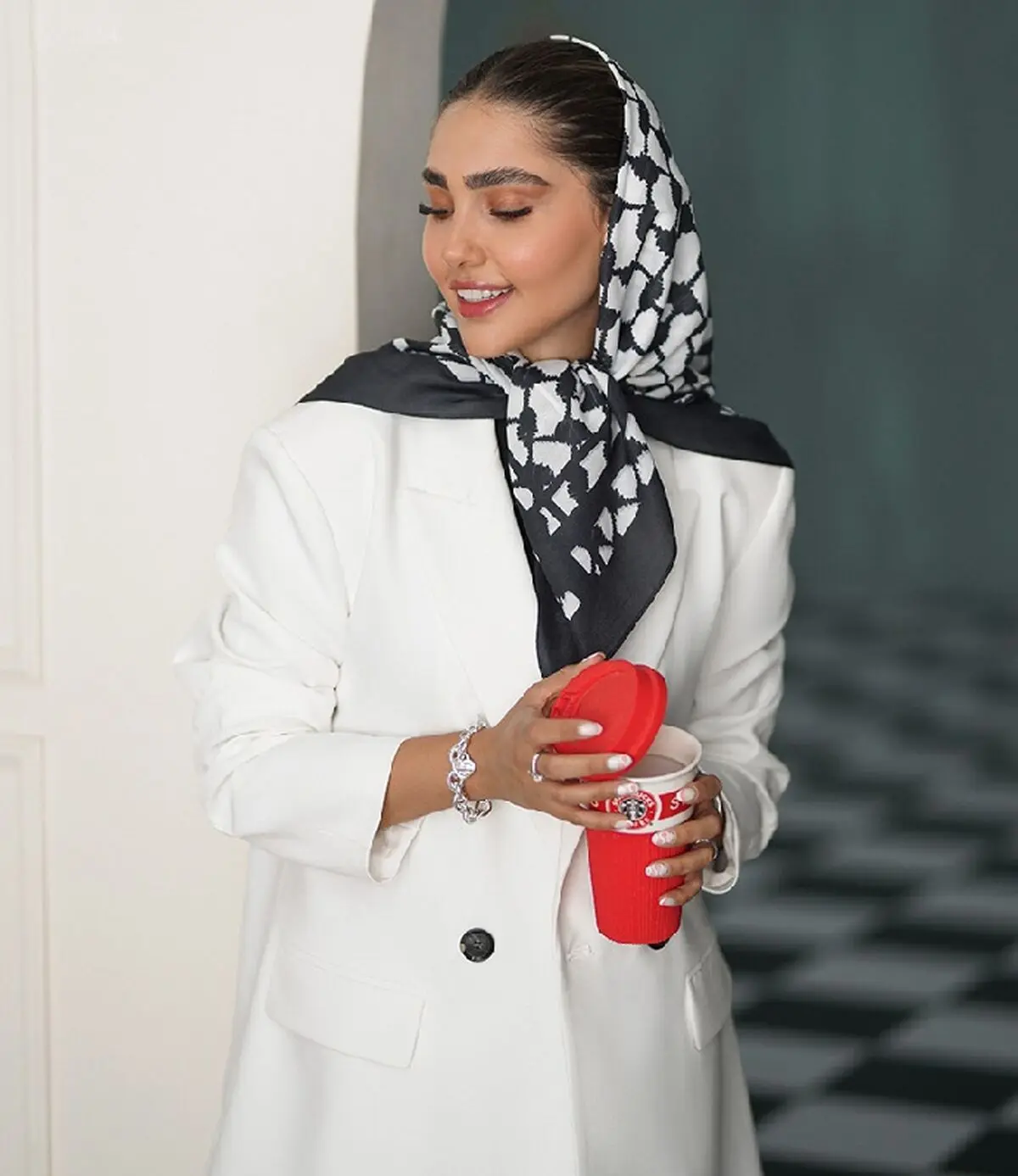 استایل سفید و سیاه