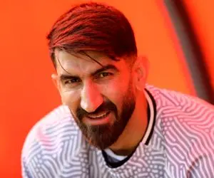 (ویدیو) واکنش بیرانوند به کلمه "مهر و موم" به جای کلین‌شیت