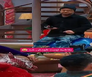 گاف خنده‌دار؛ علی صادقی انقد به بقیه خندید که بعد هی پریدن رو توپ کارما پس داد/ غشیدن