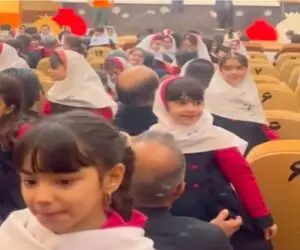 آواز شاد؛ دختربچه های گوگول نم بارون بزنه شلق شلق رو گونه هامون میخونن /باباها ذوقین