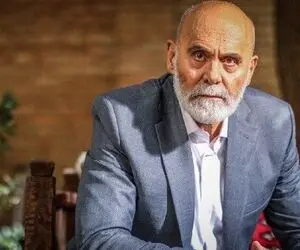 آواز شاد؛ جمشید هاشم پور به روش بروسلی رقص کنان به جواد عزتی حمله میکنه