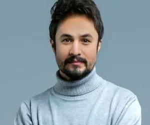 آواز جیگرسوز؛ راغب با گریه اشک ریزان چه با بغض میخونه سالن ترکید از صدای هق هق