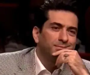 آواز ماندگار؛ محمد معتمدی چه با بغض آهنگ ترکی آمان آمان رو بین این همه جمعیت خوند!