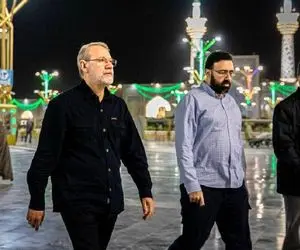 تصویری دیده نشده از پیکر شهید علی لاریجانی  و فرزندش در معراج شهدا