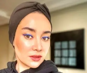 عکس بهاره کیان افشار در خیابان با موتور میلیاردی!