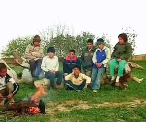 آواز احساسی؛ بچه های کار دور هم جمع شدن دل ملت رو پاره پاره کردن با خوندنشون