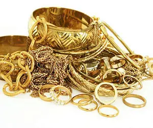 آزار جنسی زنی 55 ساله و سرقت طلاهایش