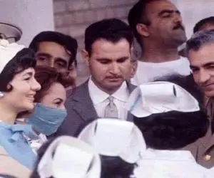 سفر به ایام قدیم سال 1345؛ بیمار یا بازیگر؟ فرح وسط انبوهی فیلم بردار خون میدهد