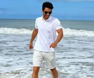 دلبری کردن ساعد سهیلی با استایلش و کپشن ساده اش! / عکس