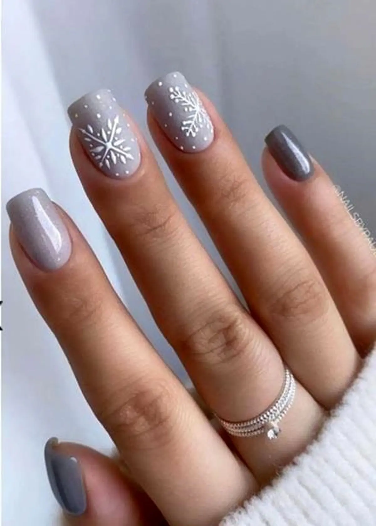 Winter-nail-design-1