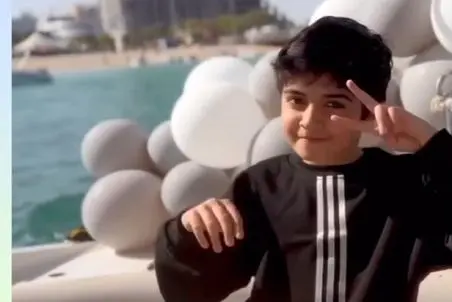 آواز شاد؛ رقص رایان سرلک تو قایق اختصاصی بعد از مرخص شدنش ادا و اطوارشو