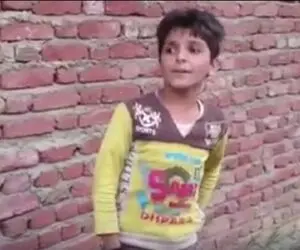 آواز جگرسوز؛ بچه زاغه نشین با سوز دردت و کولم لیلا غمت بارمه خوند قلبت از غم یخ میزنه