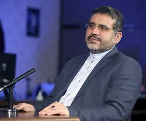 سلفی خبرساز با آقای وزیر در مراسم یادبود پروانه معصومی 