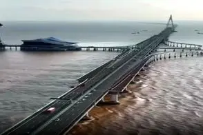 معماری خلاقانه؛ برا چین دیگه زمین جواب نیست جاده آبی ساخت ترافیک کنترل شه چه سازه ای