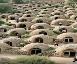 معماری خلاقانه؛ کپه کپه تو روستا اتاق ساختن همه تکی زندگی میکنن خبری از خانواده نیست