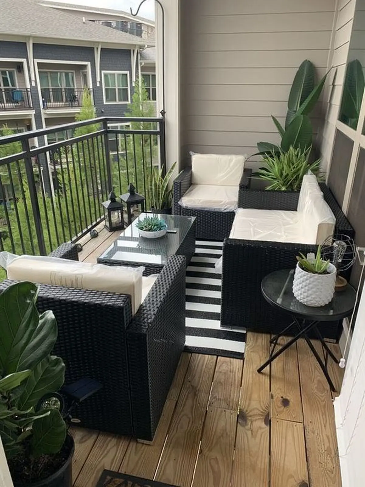 Balcony-decoration-18