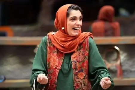 آواز شادونه؛ الیکا عبدالرزاقی تماشاچیا رو وجد آوورده با خوندنش همه همراهیش میکنن