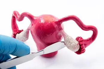 آیا می‌دانستید تخمدان و رحم شما می‌تواند دندان در بیاورد؟!