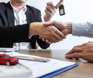 برای انتقال سند خودروهای خارجی چند روز صبر کنید