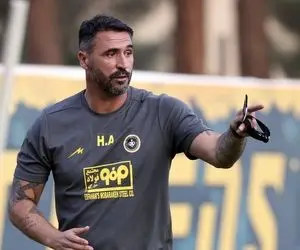 مصاحبه کوتاه و طعنه آمیز مربی سپاهان پس از شکست غیرمنتظره