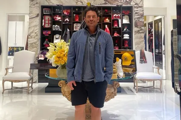 محمدرضا گلزار