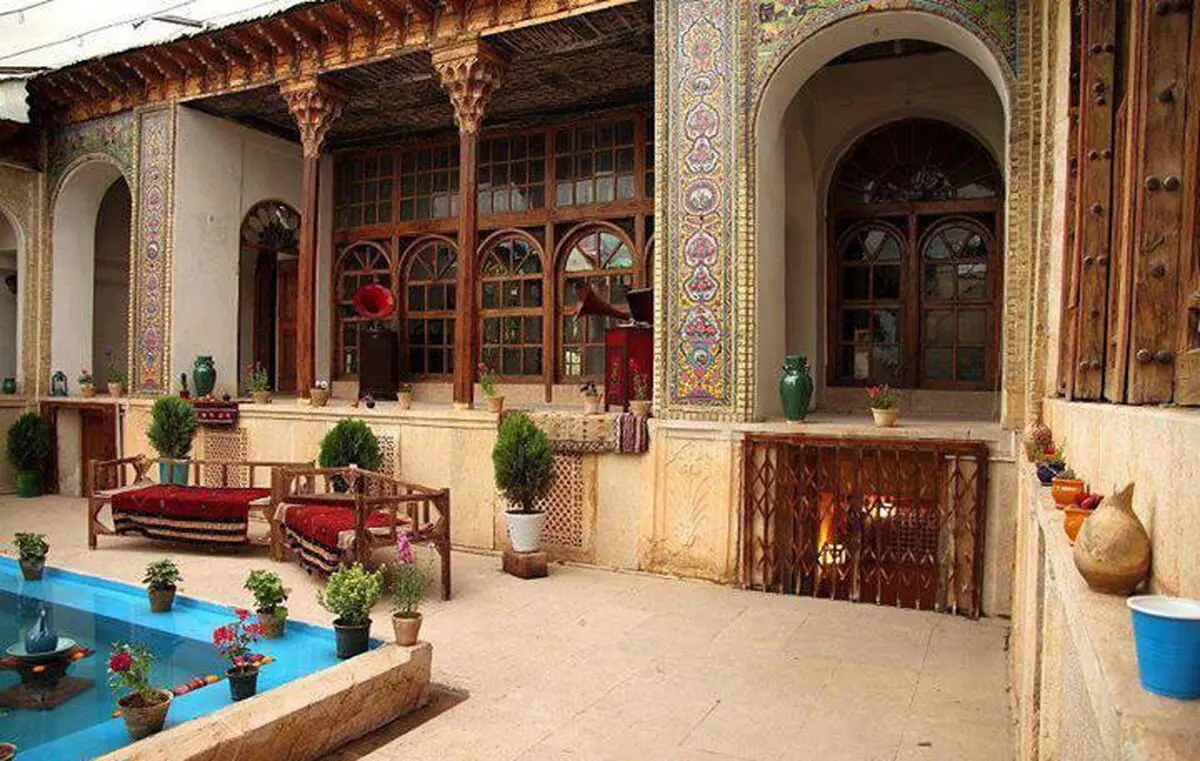 ایوان در خانه های قدیمی
