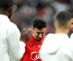 (عکس) ادای احترام هواداران رئال مادرید در برنابئو به اسطوره فوتبال اسپانیا