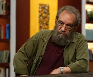 فراستی: قهرمان اصغر فرهادی بیچاره و مفلوک است!