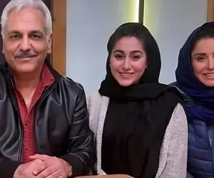 آواز شاد؛ ژاله صامتی و دخترش رو صحنه میخونن و ادا میان