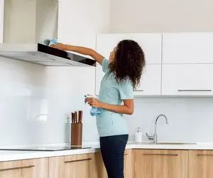 ترفندای خونگی واسه تمیز کردن هود؛ با این روش ها تو سه سوت هود رو عین آینه برق بنداز!