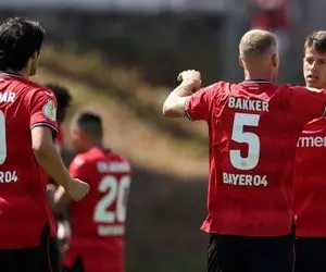 حرکت و پاس گل حرفه‌ای سردار آزمون در بازی مقابل ماینتس