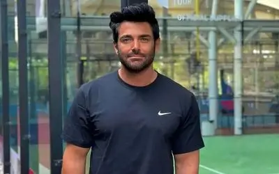 سکانس خندان/با صدای خوده گلزار سر به سرش میزران/خودش مرده از خنده