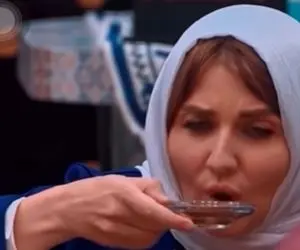 رونمایی گلوریا هاردی از بخش ایرانیش تو جوکر/ با نعلبکی چایی میزنه بدن فک احسان افتاد