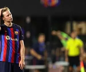 ستاره خط میانی بارسا راهی پاریس می شود