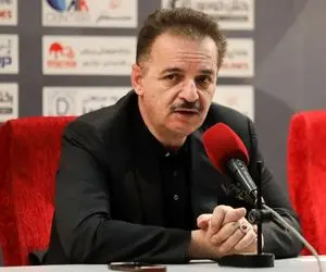 چه کسی قیمت بازیکنان را بالا برد آقای زنوزی؟