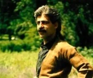 آواز اصیل؛ رپ خوانی کُردی ناصر رزازی که نوازندشم یه دستی پیانو میزنه انگشتاش فرفرن