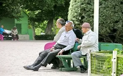 با همسان سازی کدام گروه از بازنشستگان مشمول افزایش حقوق می شوند؟