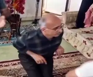 آواز شاد؛ حرکت موزون مدلی مرغی این پدر ایرانی تو مجلس دل و روده نزاشت واسه هیچکس