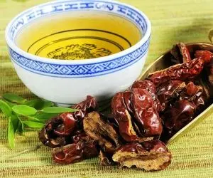 ۱۰ خاصیت شگفت انگیز عناب؛ از درمان سرطان تا هضم غذا