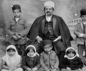 سوار ماشین زمان بشوید؛ خان و خانزاده ای که فقط خاکسترشان باقی ماند